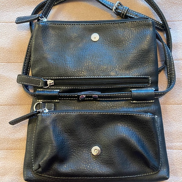 Kenneth Cole reaction clutch - Picture 2 of 2